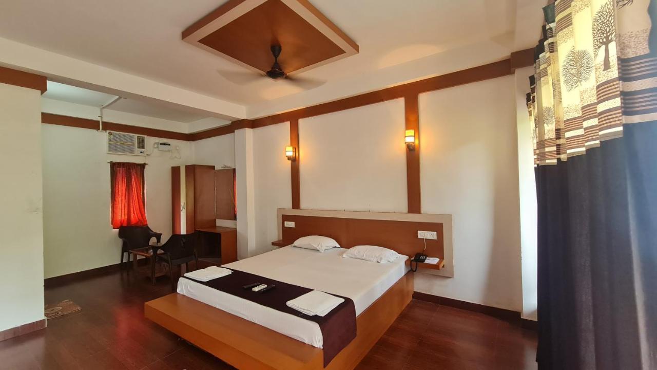 Hotel Exotica Squares Lakshmanpur Екстериор снимка