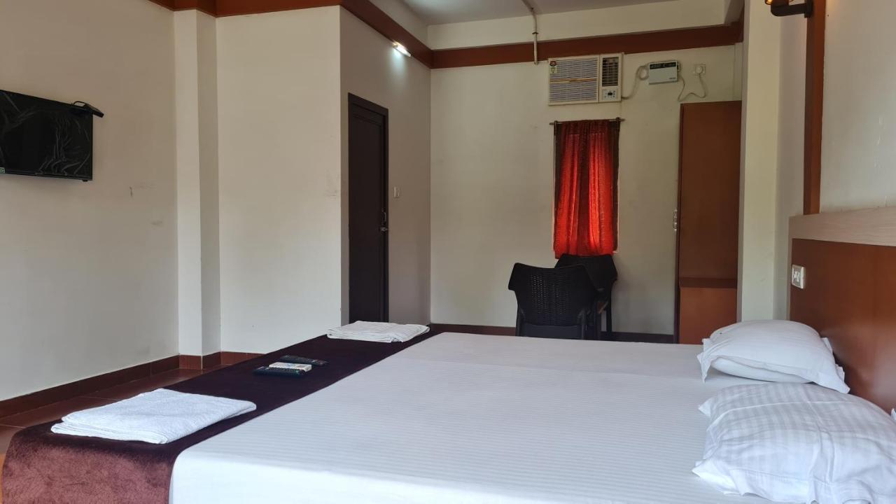 Hotel Exotica Squares Lakshmanpur Екстериор снимка