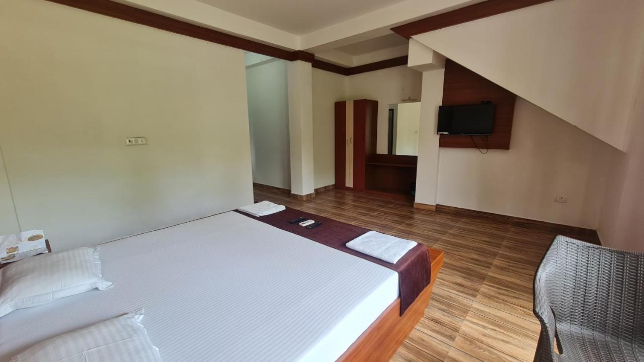 Hotel Exotica Squares Lakshmanpur Екстериор снимка