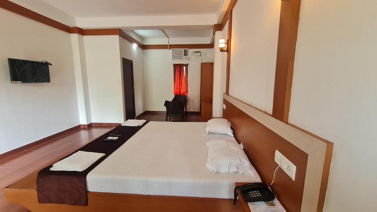 Hotel Exotica Squares Lakshmanpur Екстериор снимка