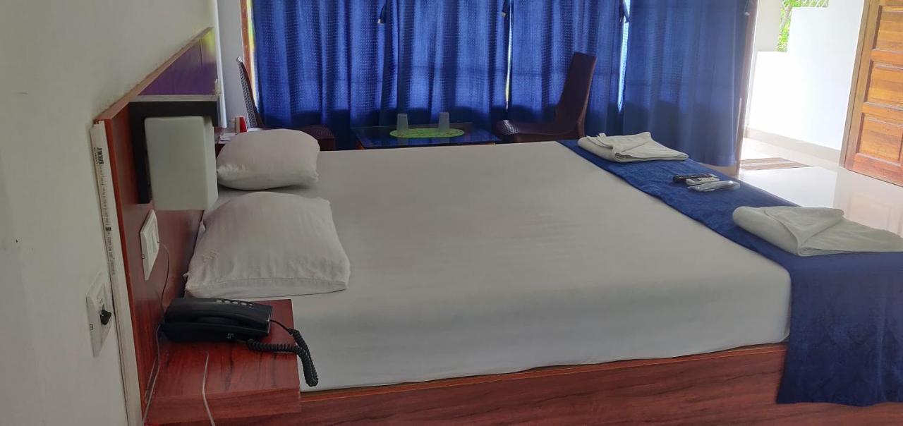 Hotel Exotica Squares Lakshmanpur Екстериор снимка