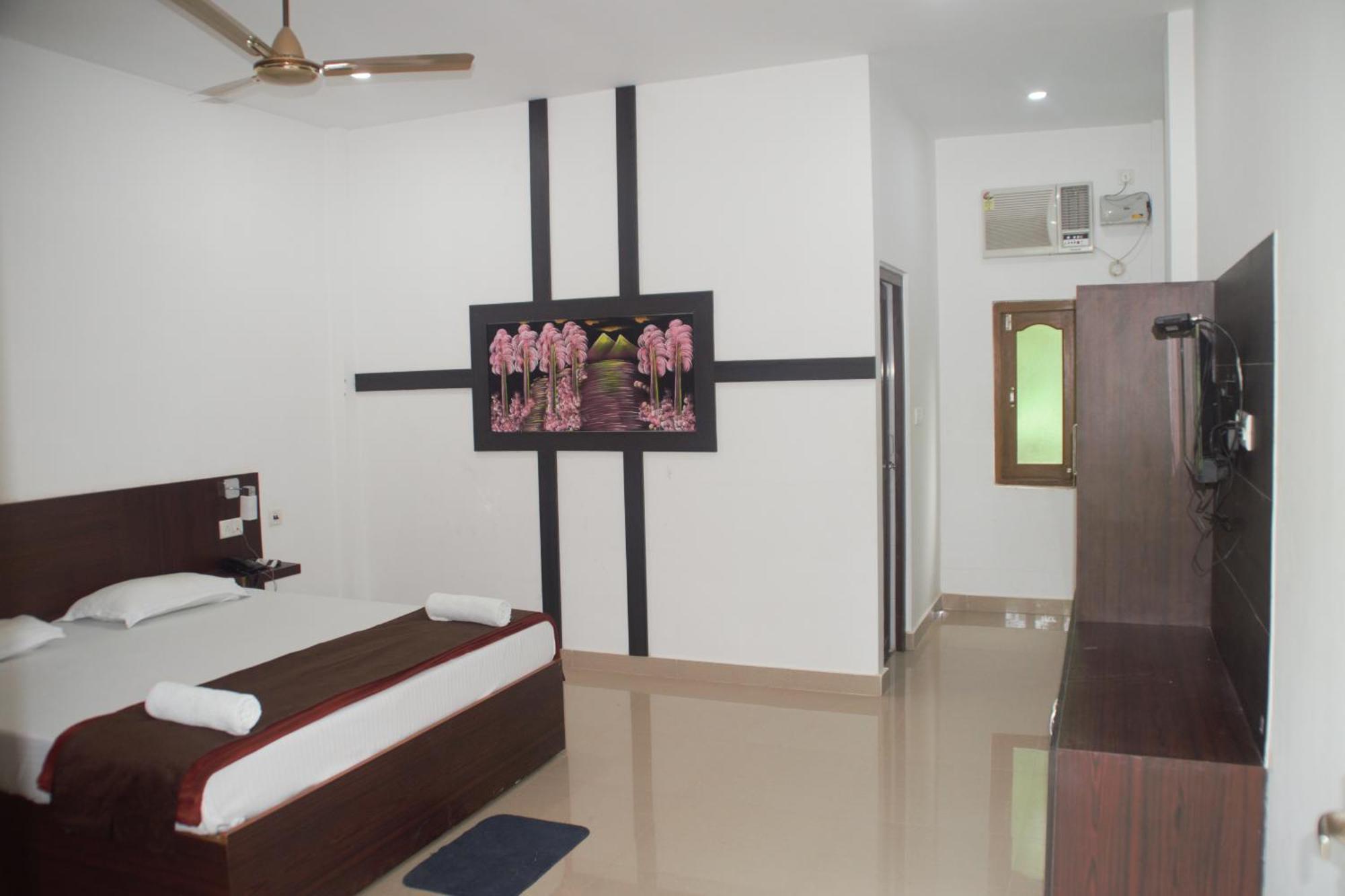 Hotel Exotica Squares Lakshmanpur Екстериор снимка