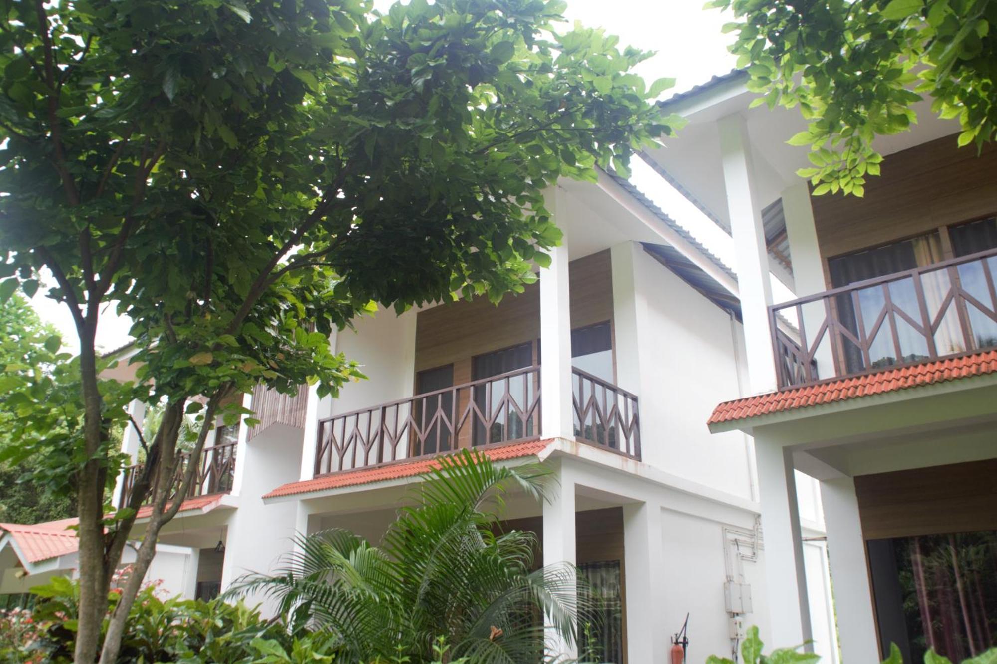 Hotel Exotica Squares Lakshmanpur Екстериор снимка