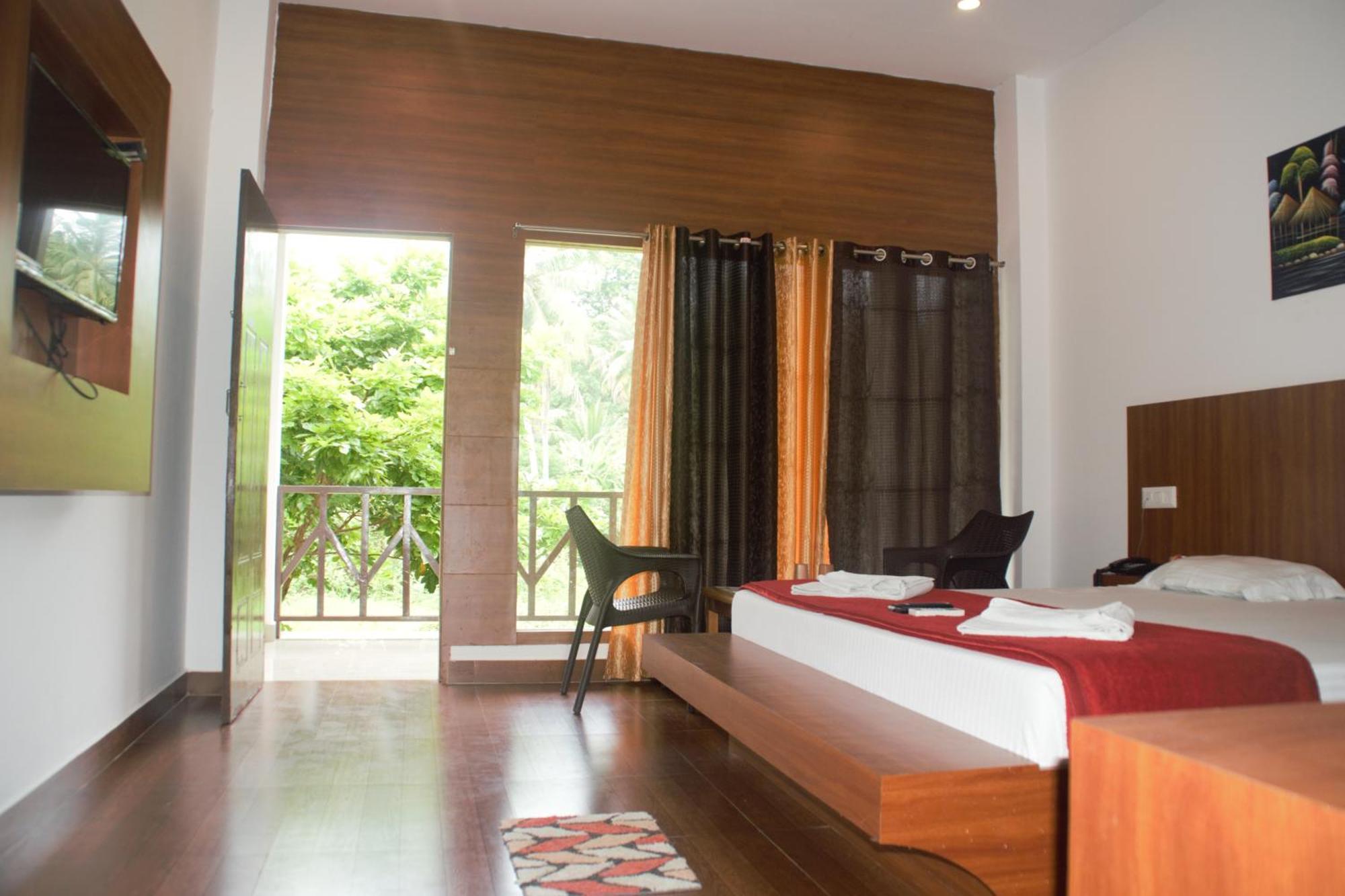 Hotel Exotica Squares Lakshmanpur Екстериор снимка
