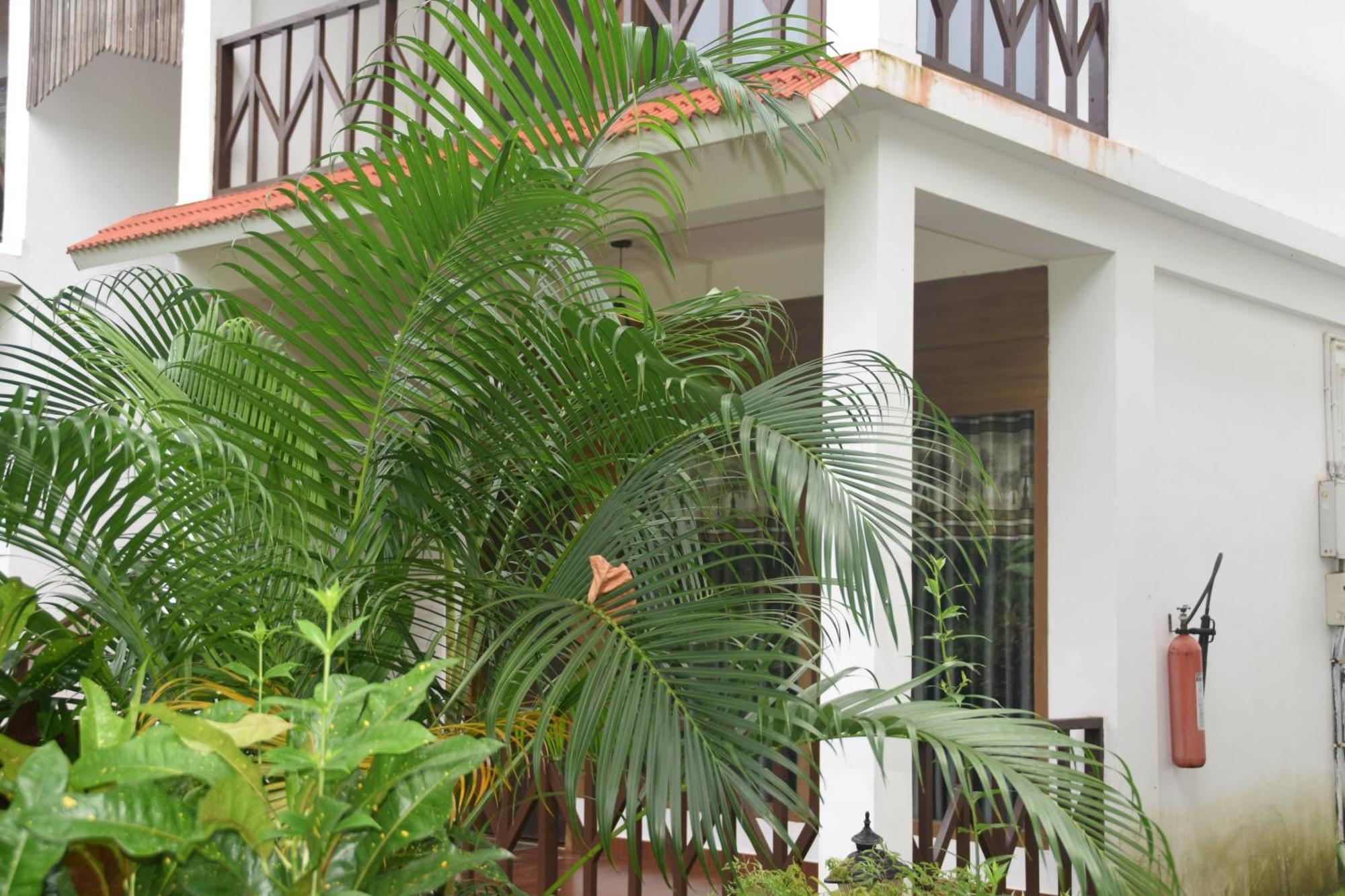 Hotel Exotica Squares Lakshmanpur Екстериор снимка