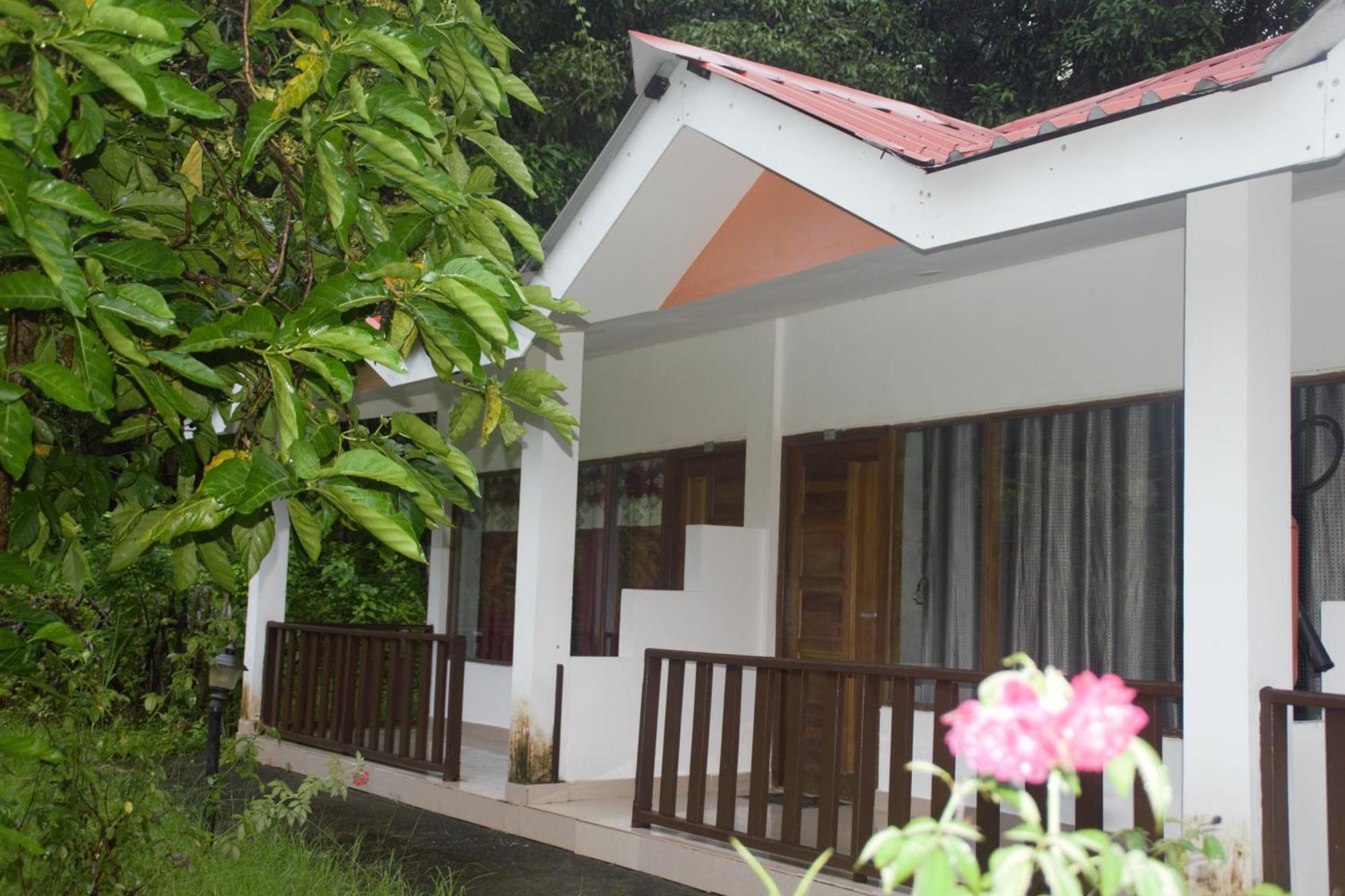Hotel Exotica Squares Lakshmanpur Екстериор снимка